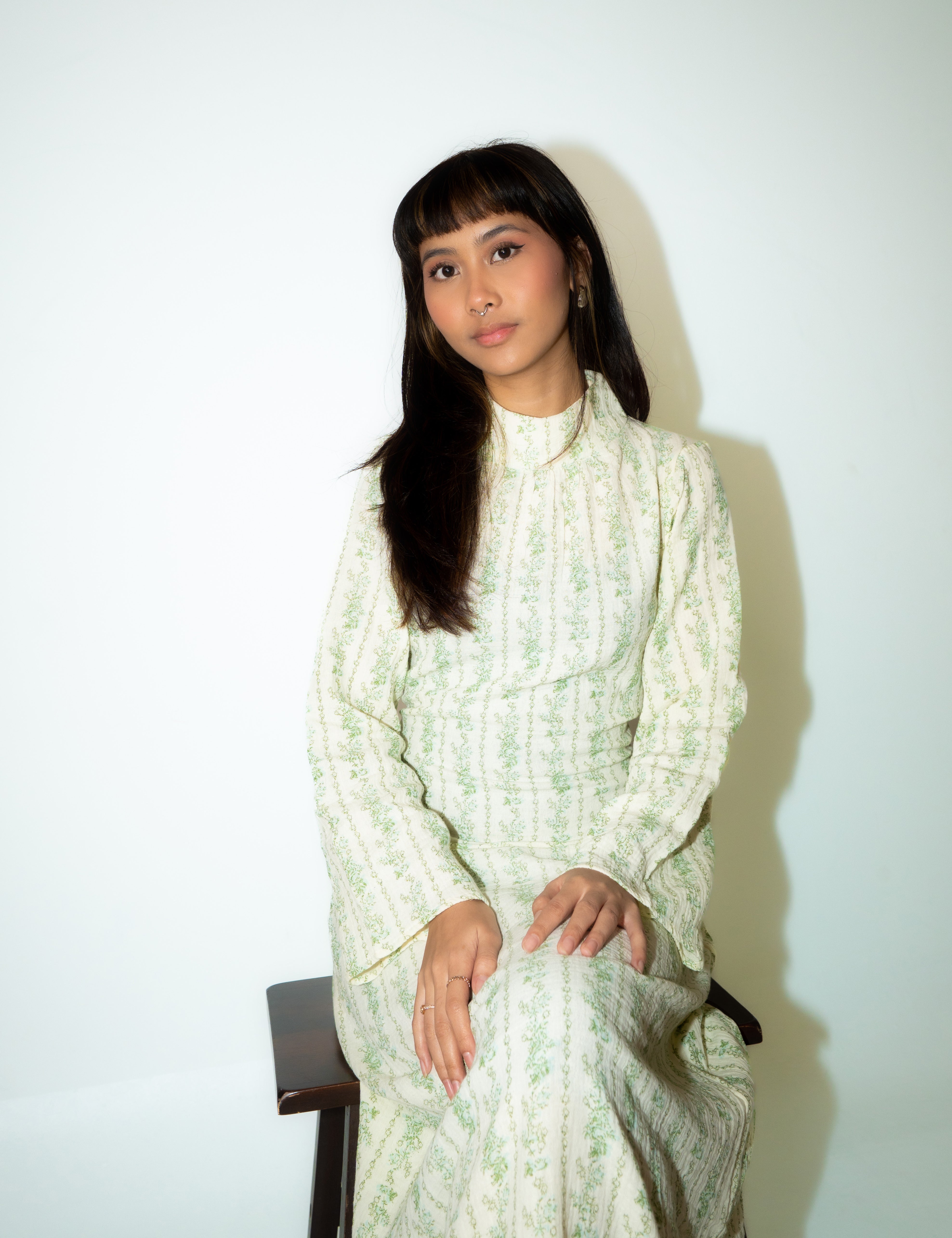 Whispers of the Gems